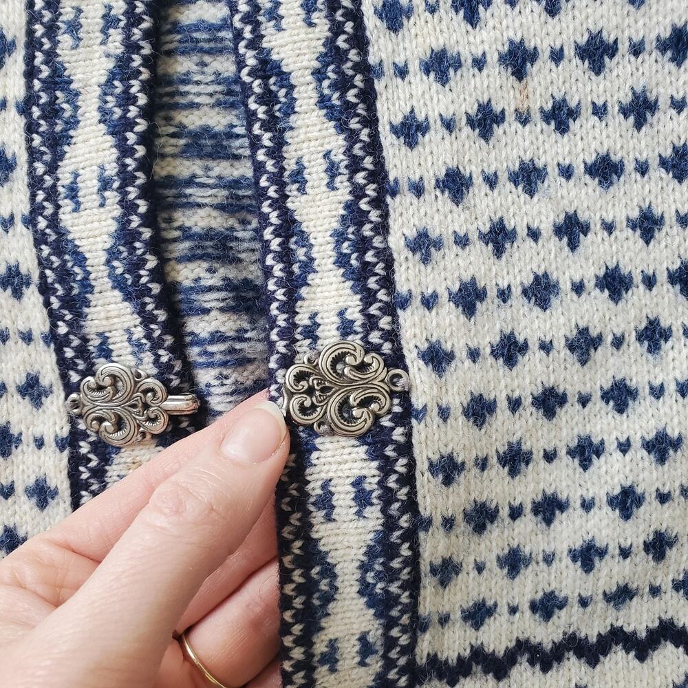 Skyr Nordic Fair Isle Cardigan Sweater Womens Large Blue 100% Wool Ski - Picture 3 of 9